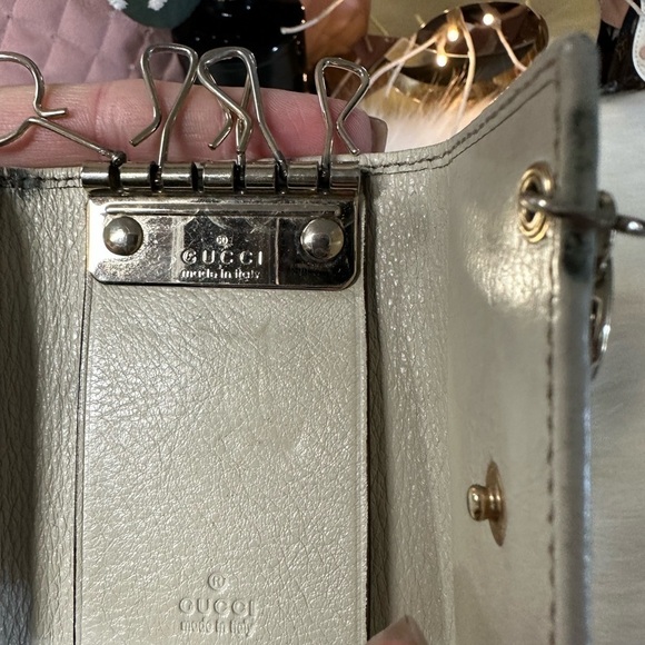 Authentic GUCCI SSIMA INTERLOCKING G GOLD CHARM 6 RING KEY CASE KEY HOLDER - Picture 9 of 10